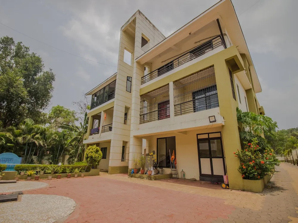 OYO 13057 Home 2BHK Happy Enclave
