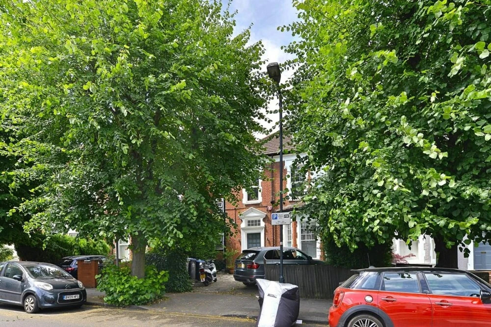 The Brent Studio - Charming 2bdr Flat With Parking and Garden