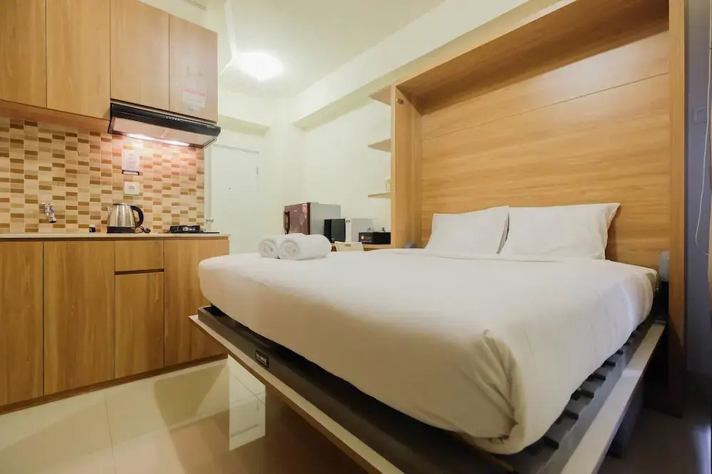 Modern Studio Apartment 27th on Top of Green Pramuka Mall