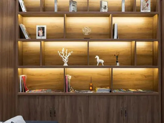Qishu Business Hotel (Haikou No. 4 High School Division)