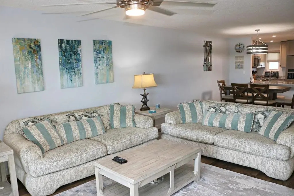 Island South 35
