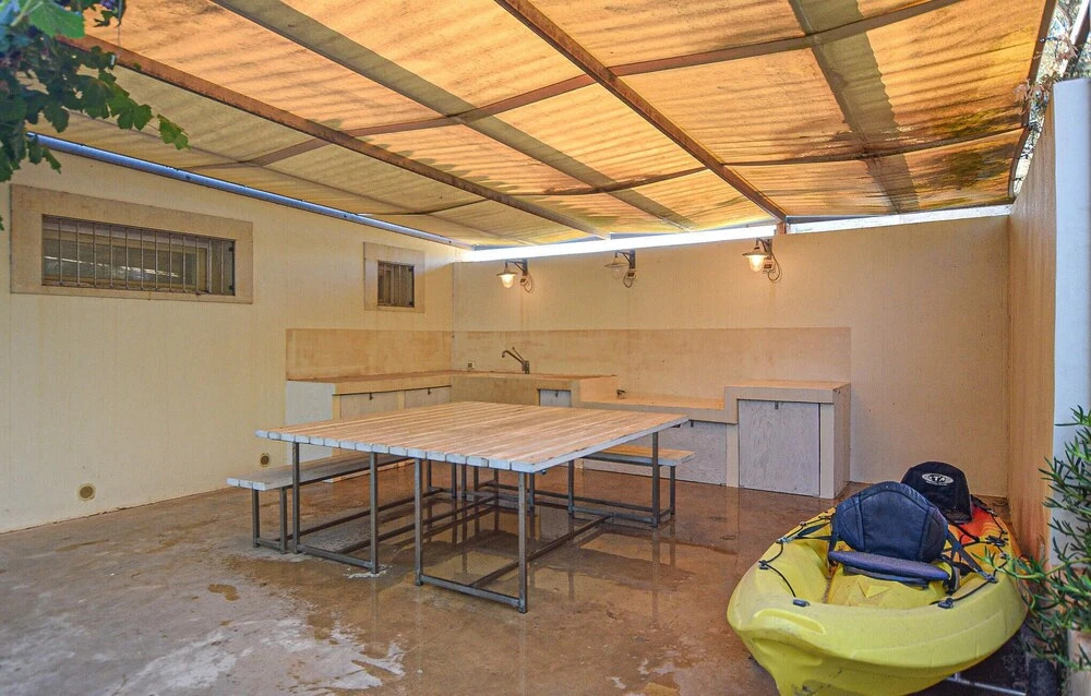 3 Bedroom Beach Front Home In Siracusa