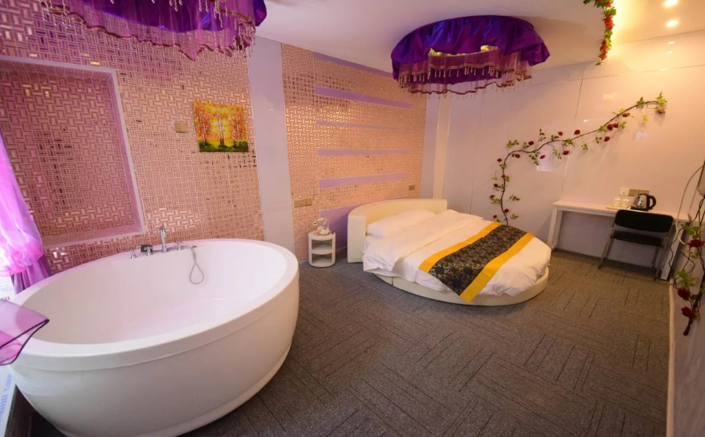 Qingdao Couples Boutique Hotel
