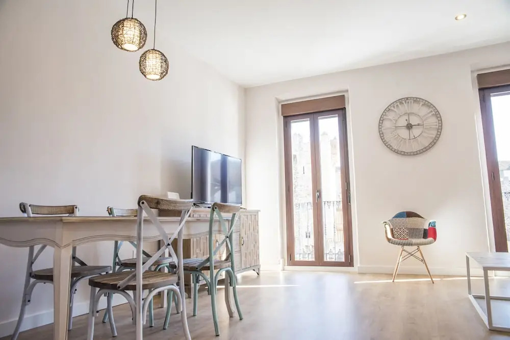 Apartamentos El Patio - Modernos con vistas en Plaza Mayor