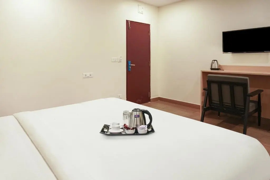 Super OYO Townhouse Visakhapatnam