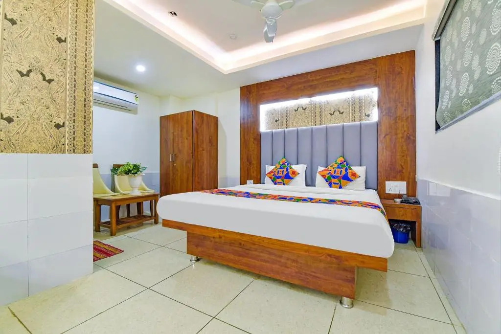 FabHotel Royal King
