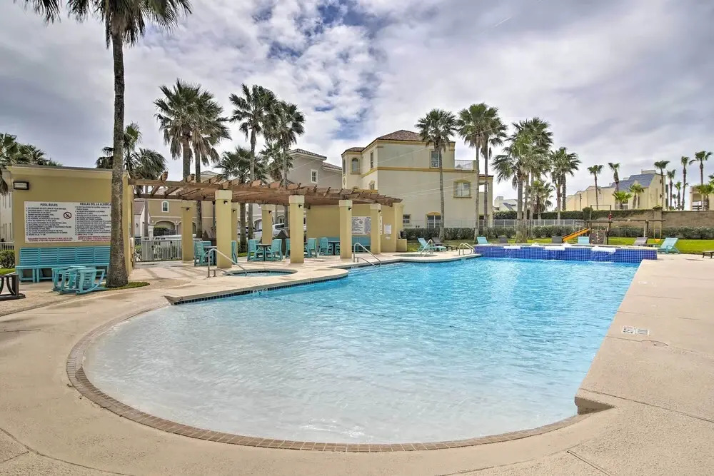 Sunny SPI Las Villas Condo w/ Resort Amenities