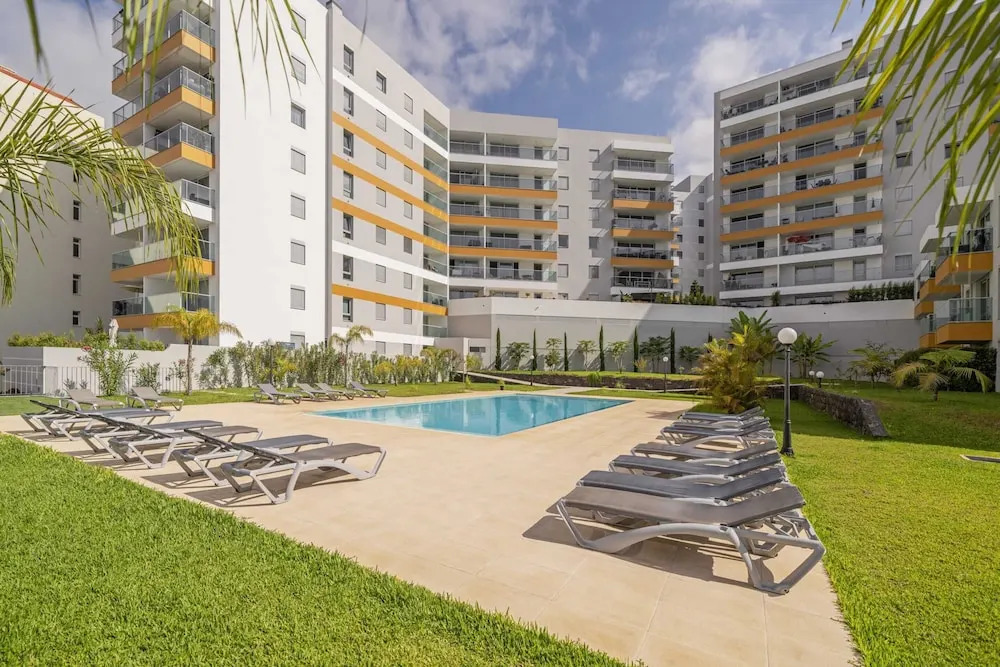 With Pool in the Tourist Area, Alameda Formosa I
