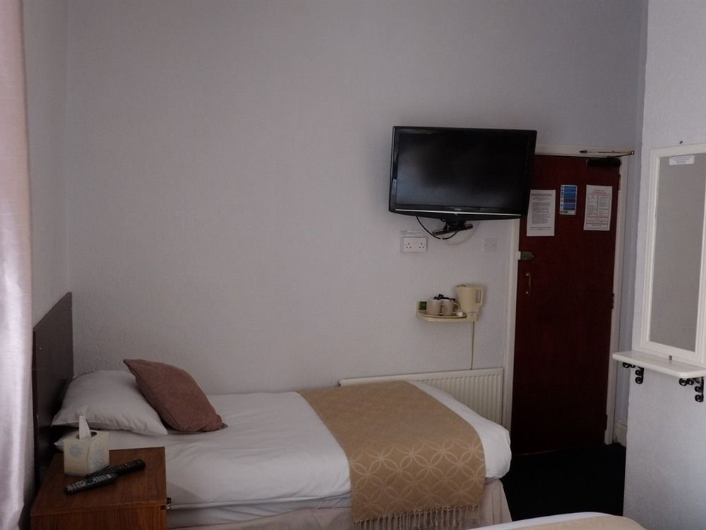 Thorncliffe Hotel