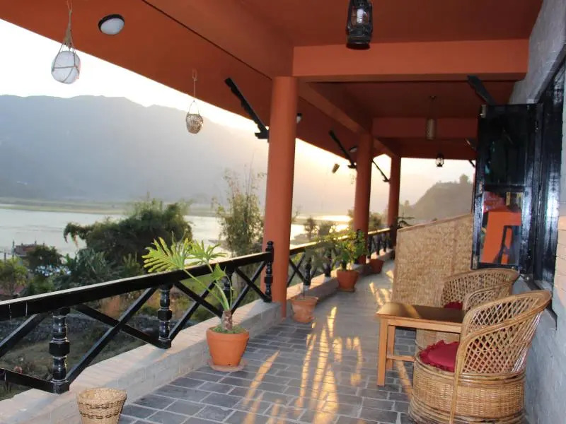 Nar-Bis Hotel