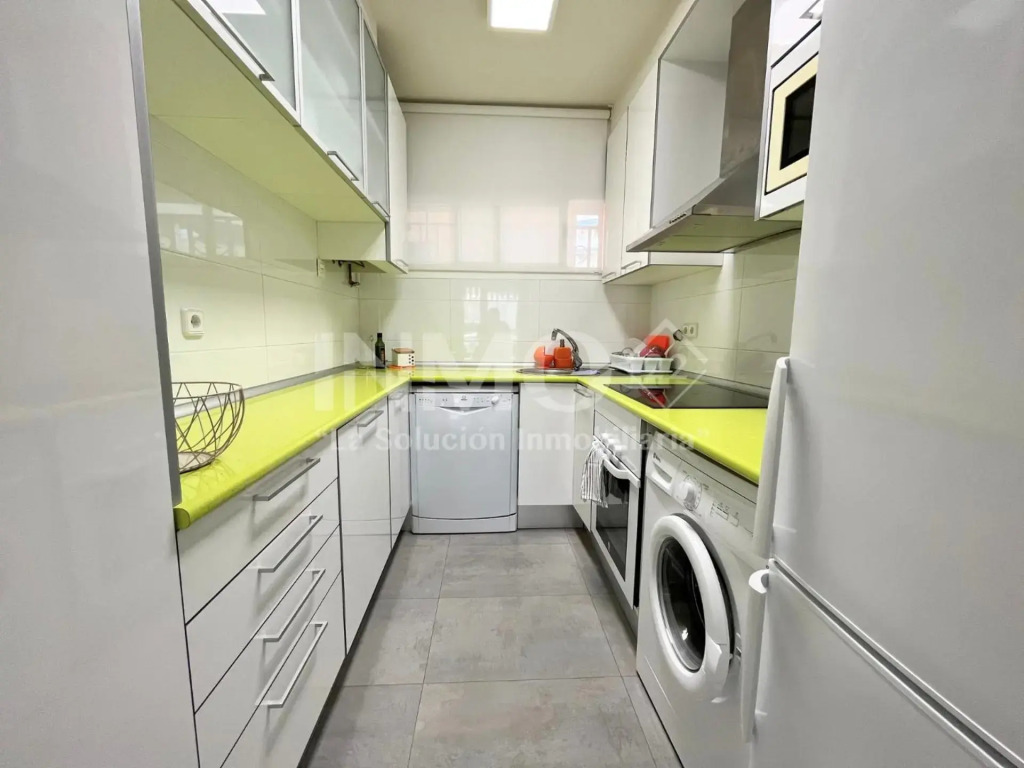 Moderno y con encanto, WIFI, parking y cerca del mar 100C - INMO22