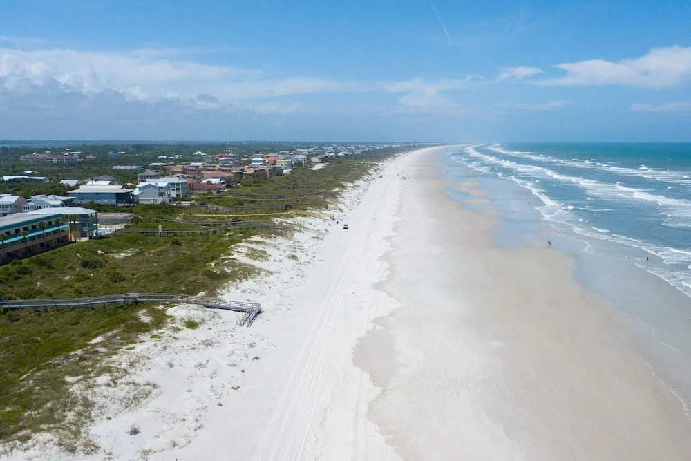 SEA Haven 117 2BR Free Activities Oceanfront Wifi Pool