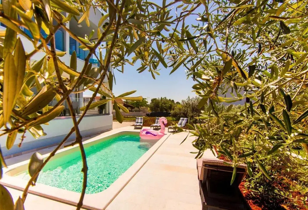 Villa with Pool and Mesmerizing Sea View