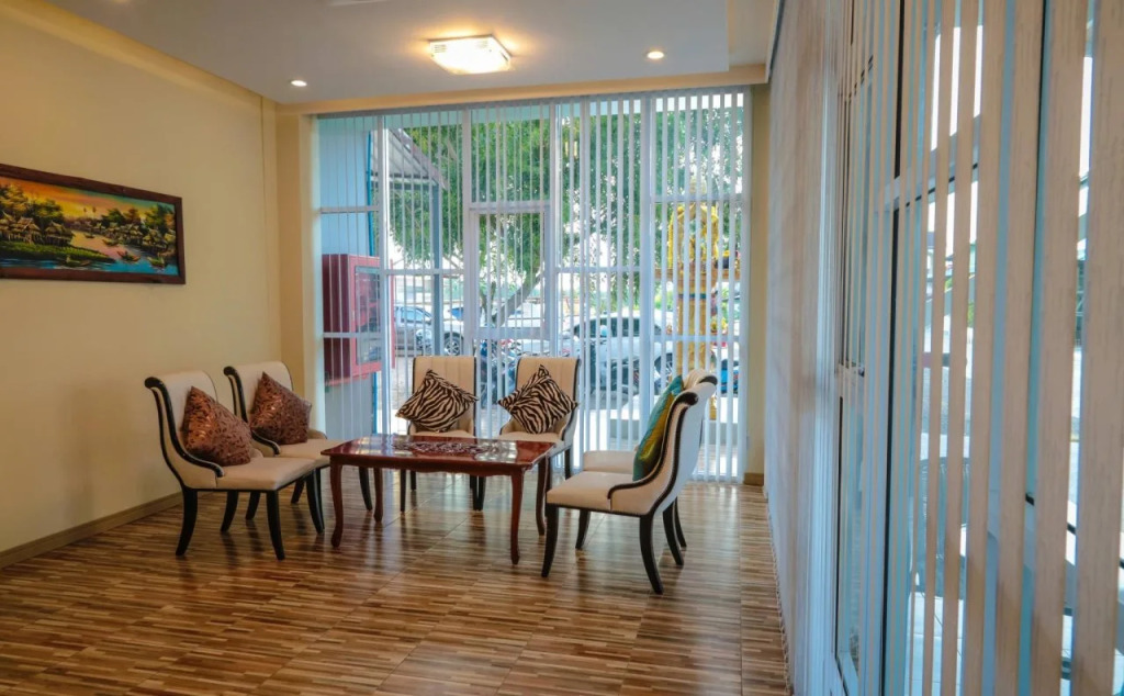 B Brand Hotel