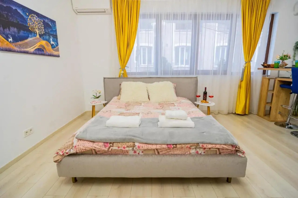 Queen Elizabeth, Ultracentral, Free Parking & AC