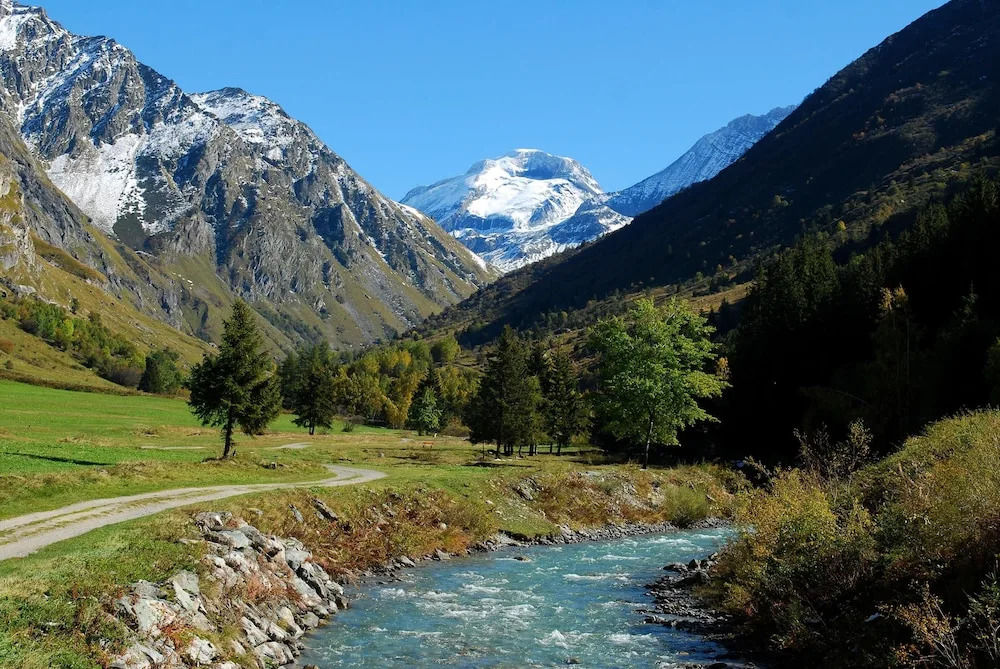 Apartment With 2 Bedrooms in Champagny-en-vanoise, With Furnished Garden and Wifi - 1 km From the Slopes