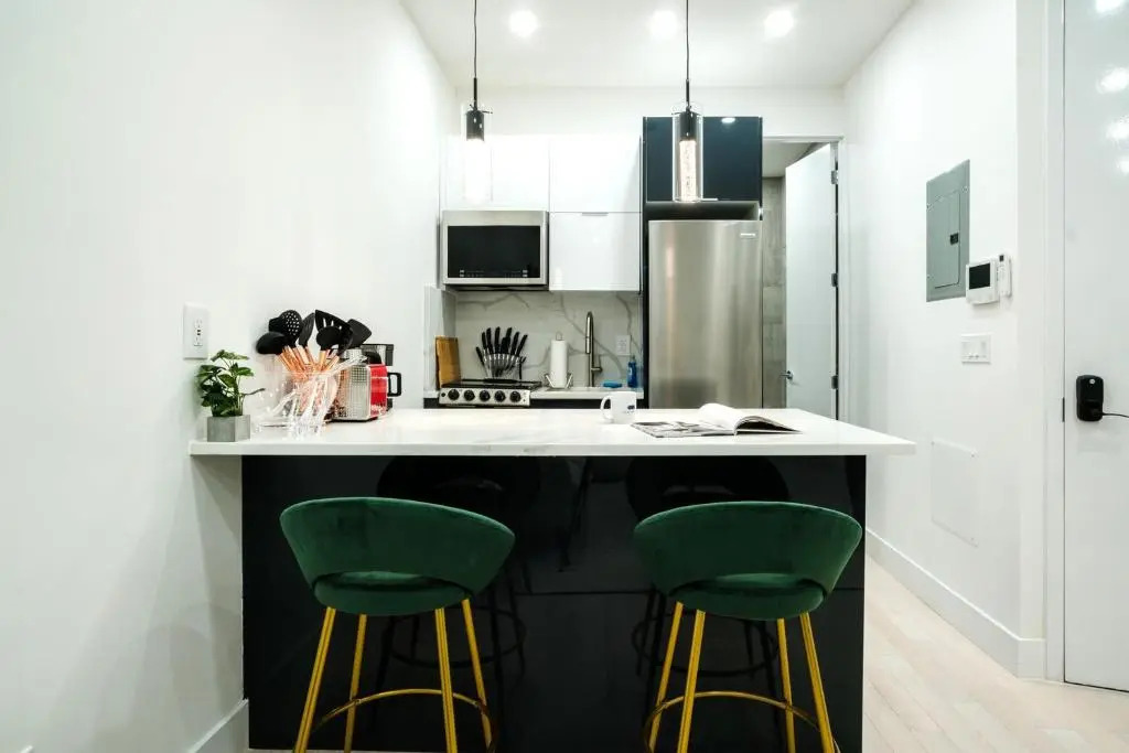 317-2d Brand New Modern 1BR W D Near Central Park