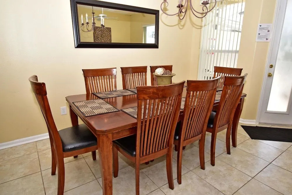 T842BD South 4 Br villa by RedAwning