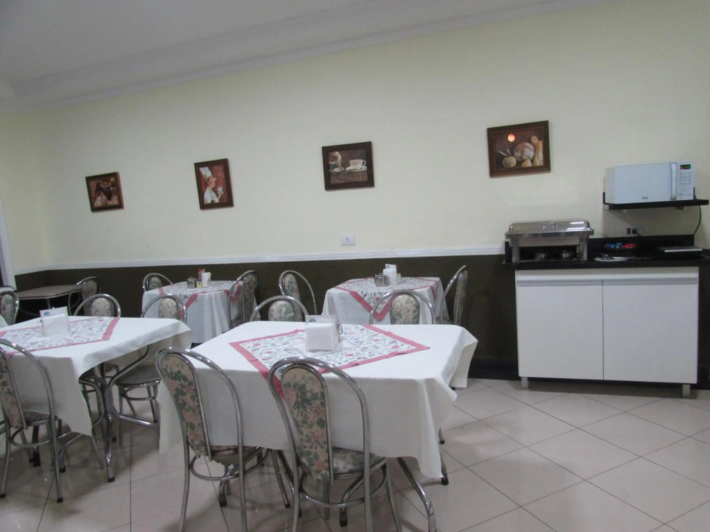 Hotel Monteneve a 2 minutos do Bom Retiro, a 8 minutos da 25 de Março e ao lado do Comando Geral da Guarda Metropolitana