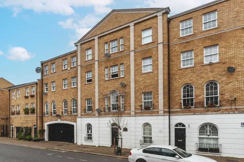 Rotherhithe Riverside Flat