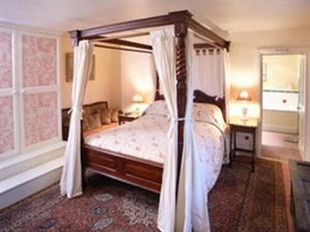 Catwell House