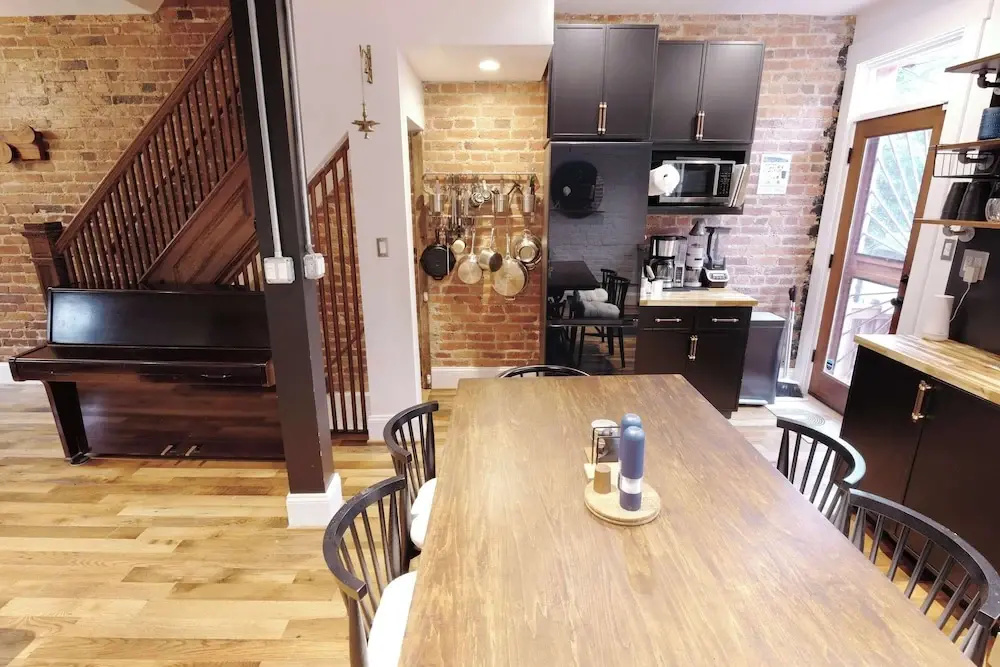 Hidden in the Heights DC Retreat for Family - 3 Bedroom