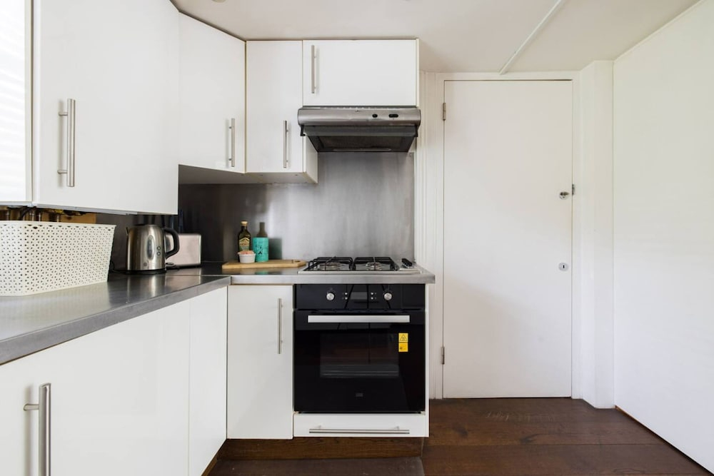 Victorian Blush 1BR Near Portobello Notting Hill