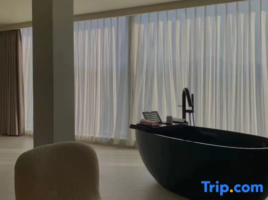 Jishe·Meet Lanshan Private Tang Hot Spring·Designer Homestay (Yunshang Grassland Resort)