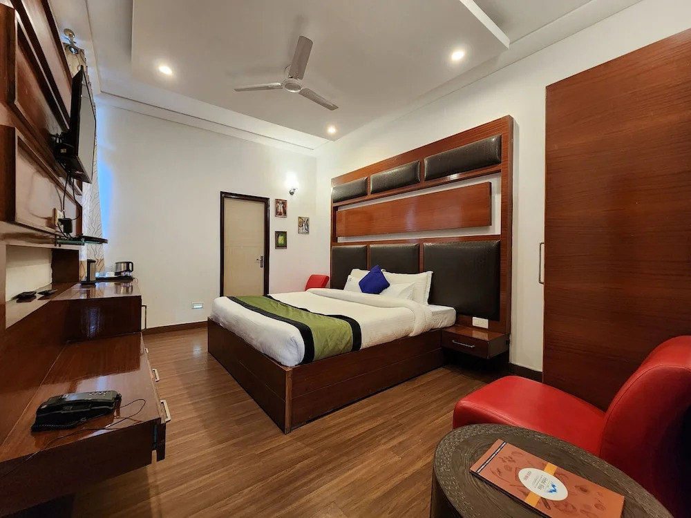 Hotel Bliss