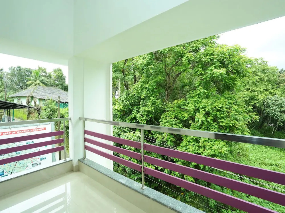 Serene Stay The Morning Dew by OYO Rooms