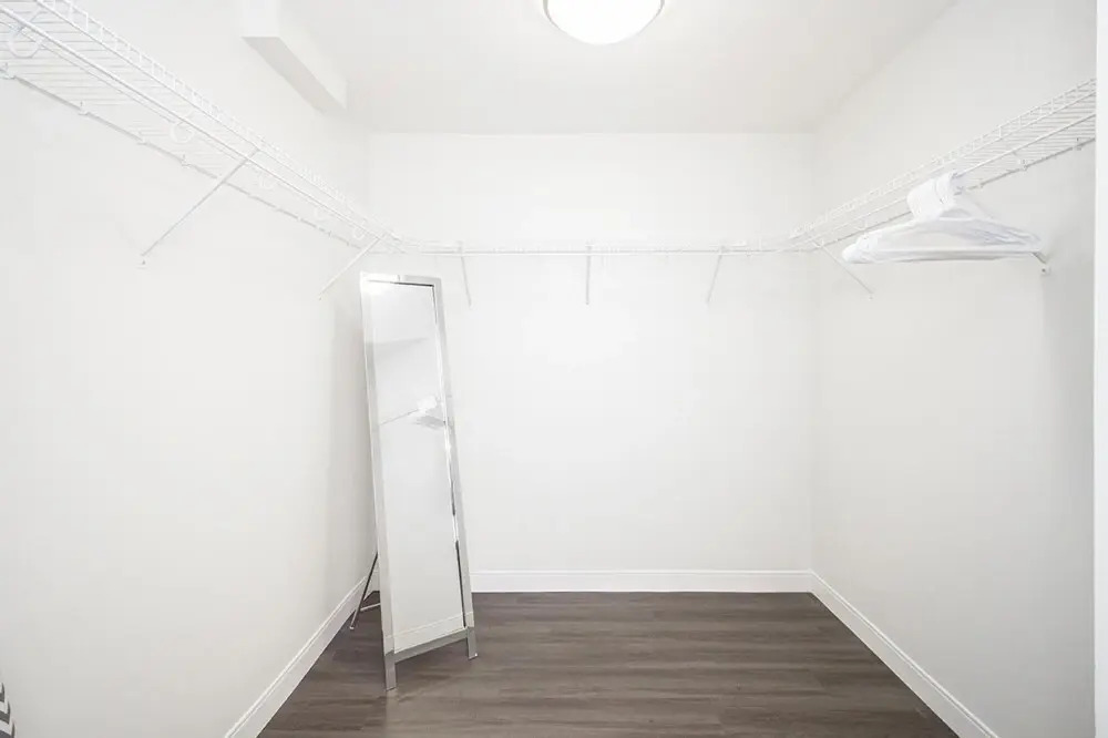 Luxurious 1bdrm Apartment With Parking and Wi-fi