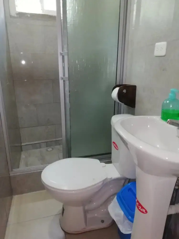 Hostal La Casa Amarilla City