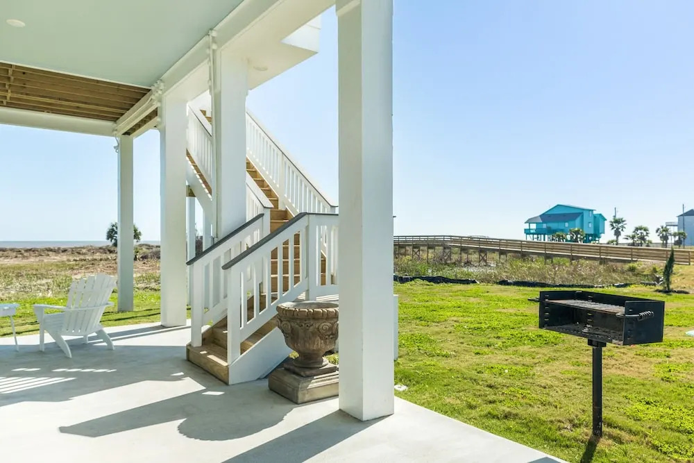 New Listing! Spacious Brand-new Beach 4 Bedroom Home