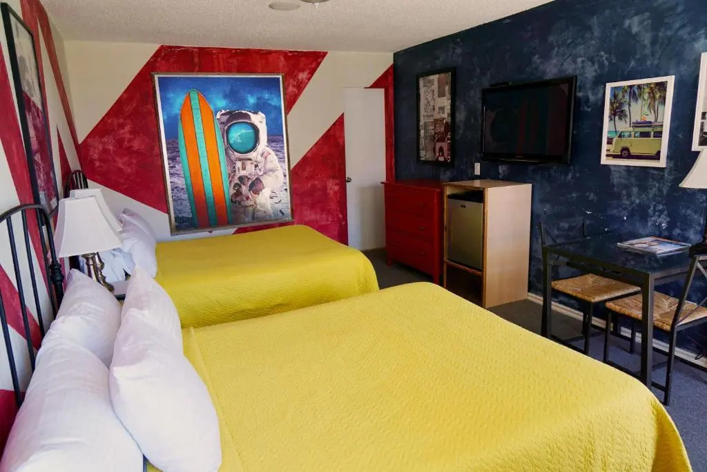 Huntington Surf Inn