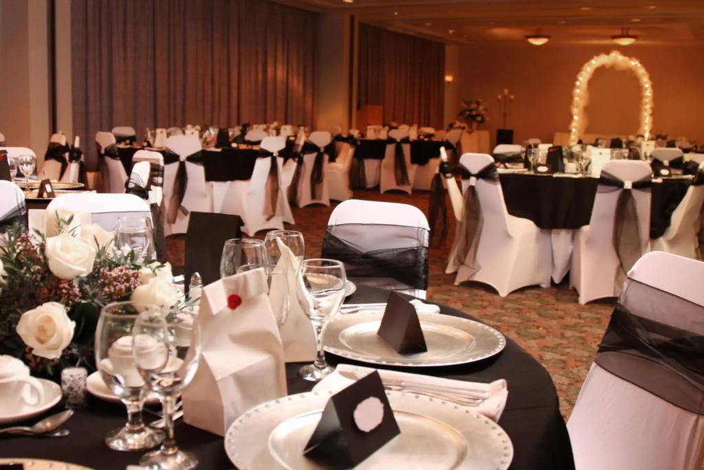 Cartier Place Suite Hotel