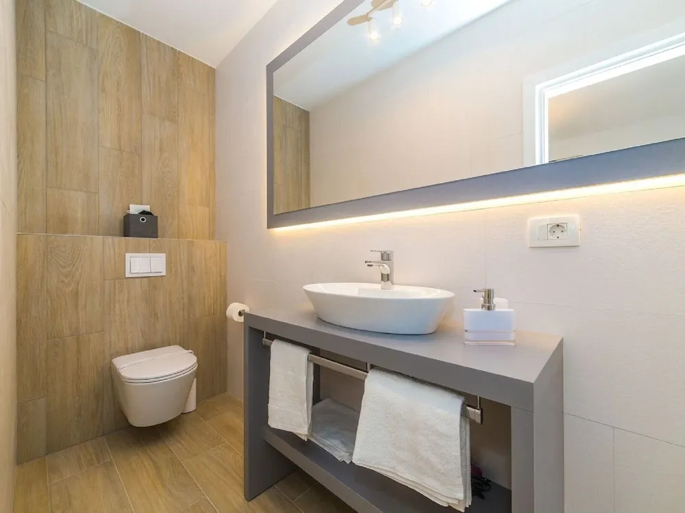 Modern Villa, Heated Private Pool, Close to the Sea, In-between Split & Trogir