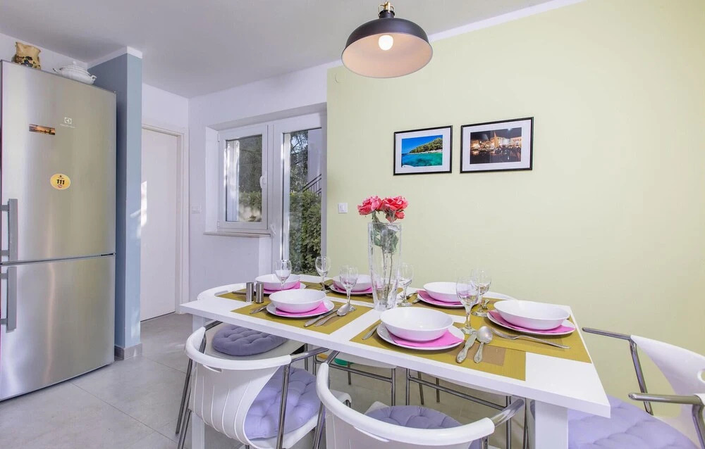 3 Bedroom Pet Friendly Home In Malinska