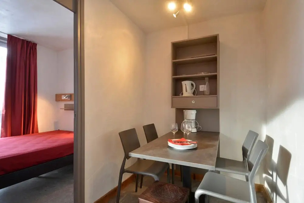 Residence Saintjacques Two-roomed Apartment for 4 People in the Resort Center Sj84