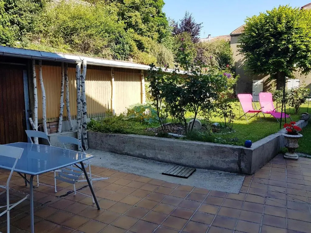 Appartement d'une chambre avec vue sur la ville et jardin a Langogne
