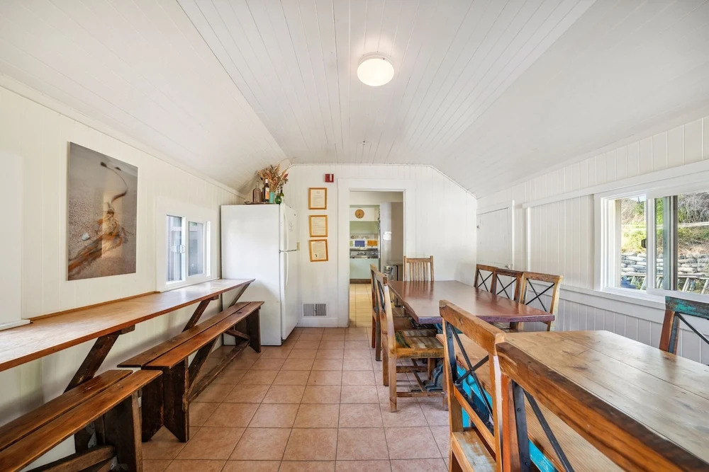 Limantour Lodge