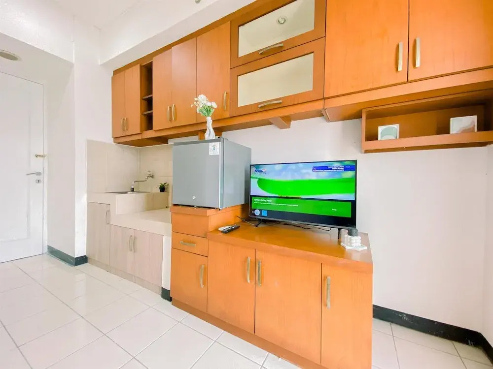 Good Place Studio Apartment At Taman Semanan Indah Cengkareng