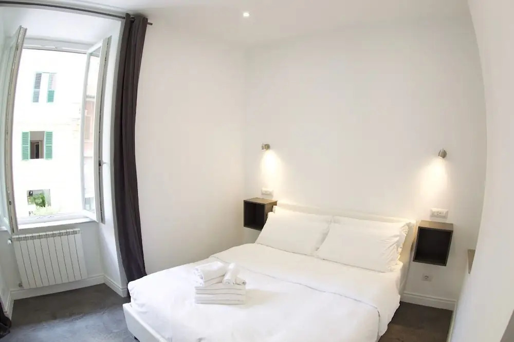 WE LOVE ROMA Guest House