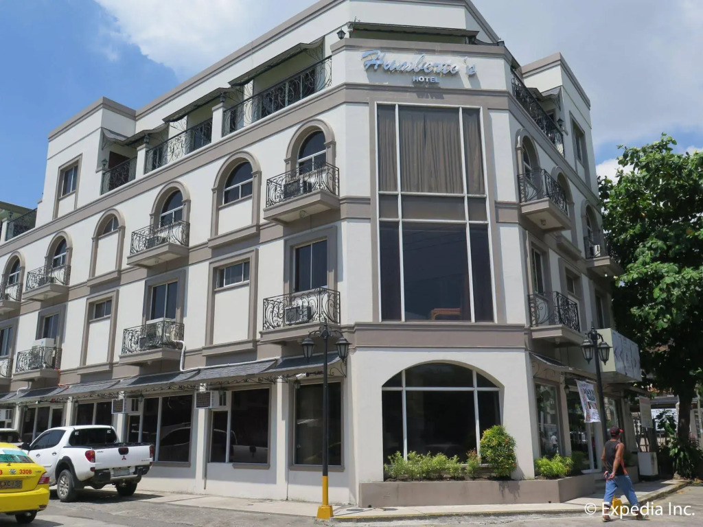 The Humbertos Hotel