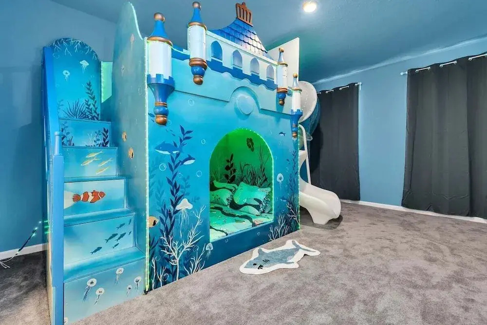 2473 Shanti · Deepsea World/15 Suites/sleep 30/oversize Pool&spa