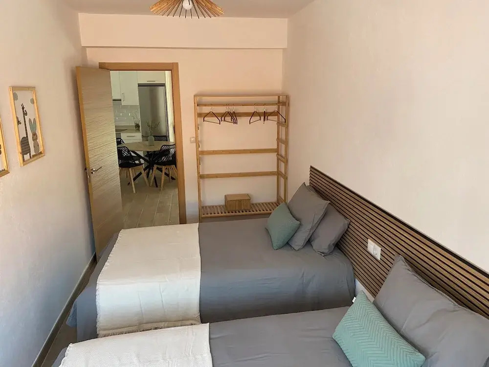 Relax in Comfort at Charming 3-bedroom Vacation Home in Vilar España Carnota