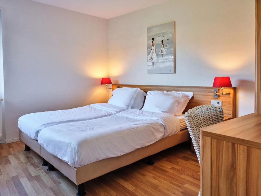 Spacious Holiday Home With a Garden, at 800 m. From the sea