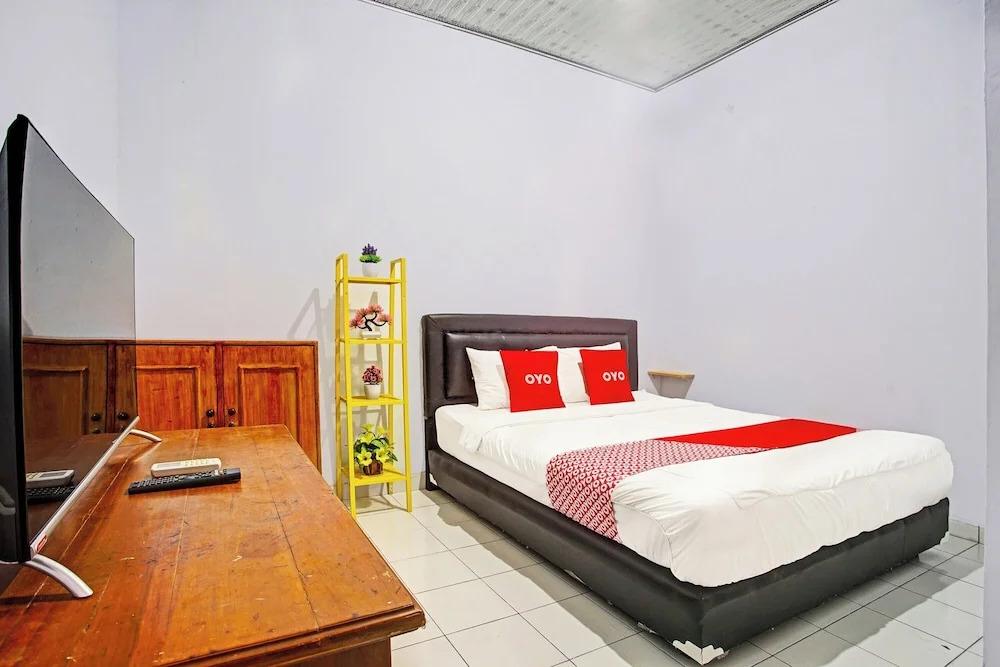 Wisma Amalia Syariah by OYO Rooms
