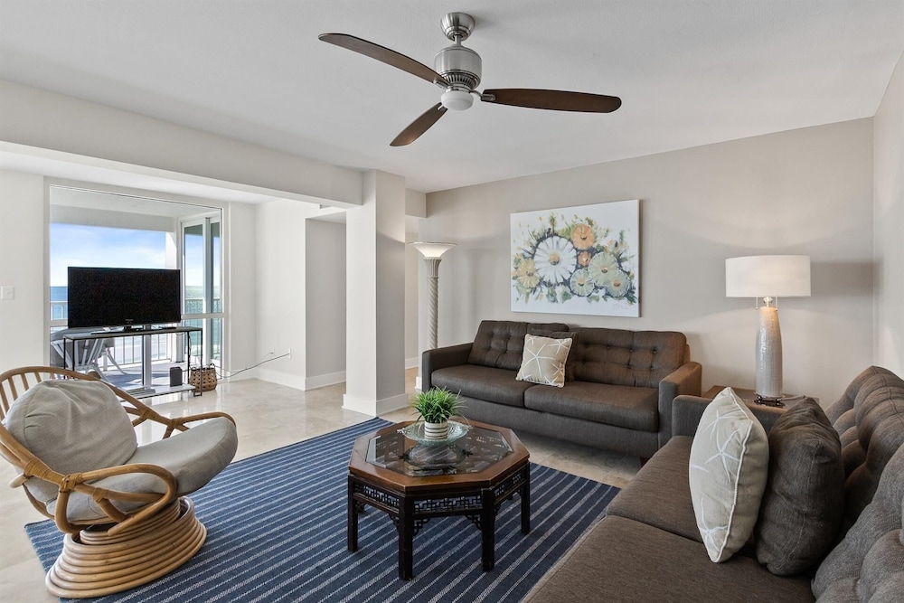 Shoreline Towers 2056 3 Bedroom Condo