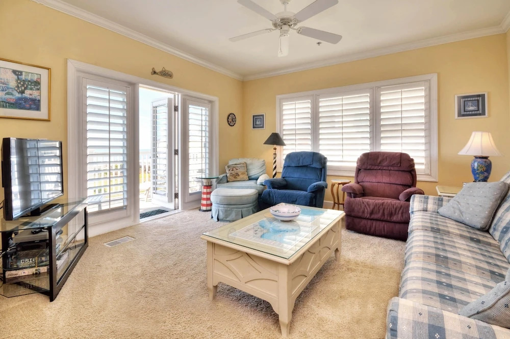 2 Becky Street Condo Unit C 4 Bedrooms 4 Bathrooms Condo