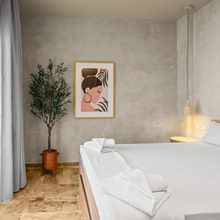 Nikos Apartments